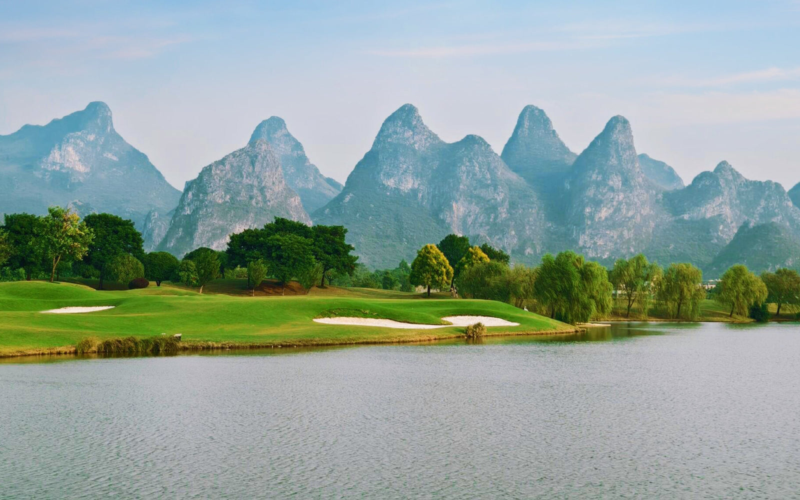 The Undiscovered Magic of November:&nbsp; Deep Dive into China's Five Best Destinations