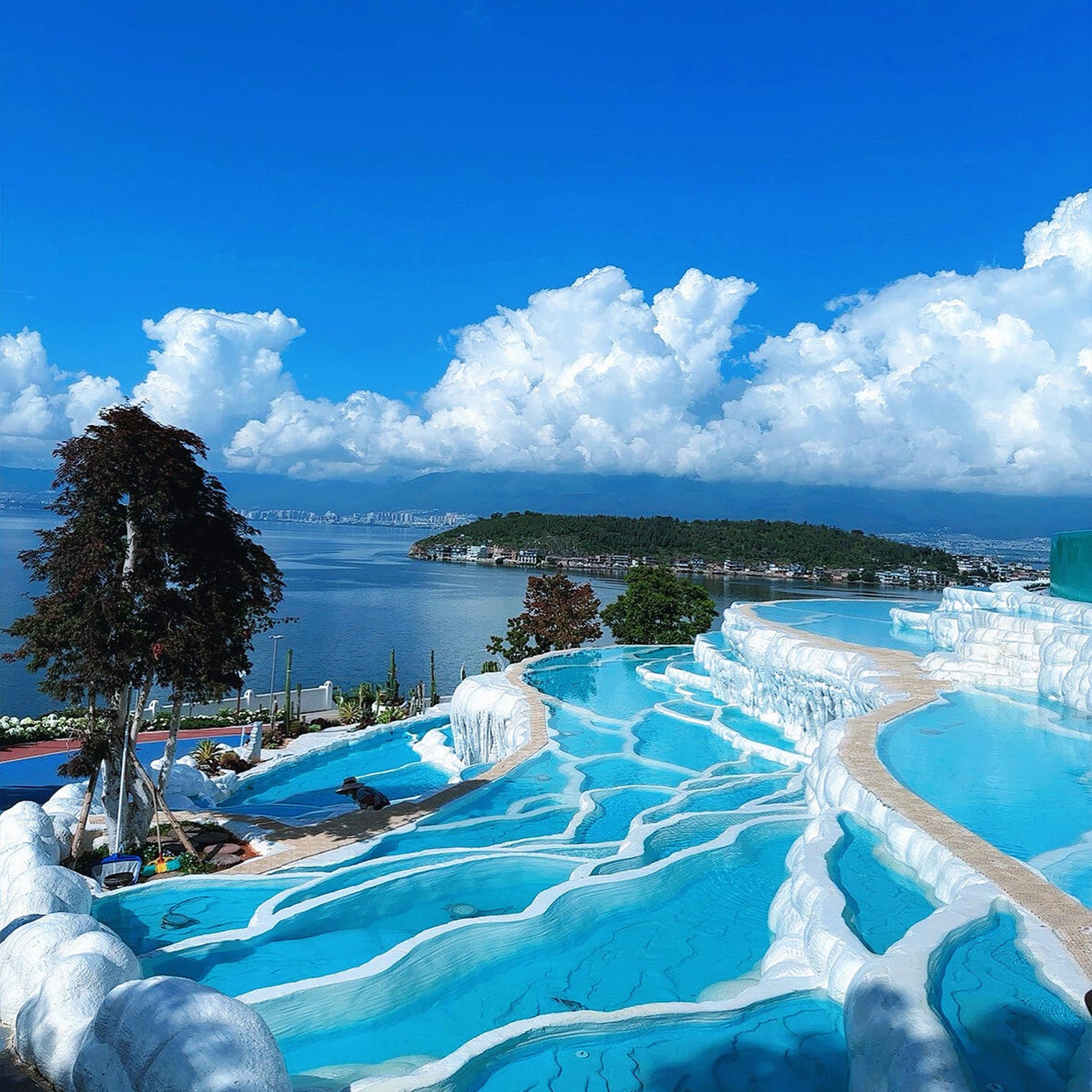 Kunming Dali Lijiang Xishuangbanna 8 Days 7 Nights Small Group Tour