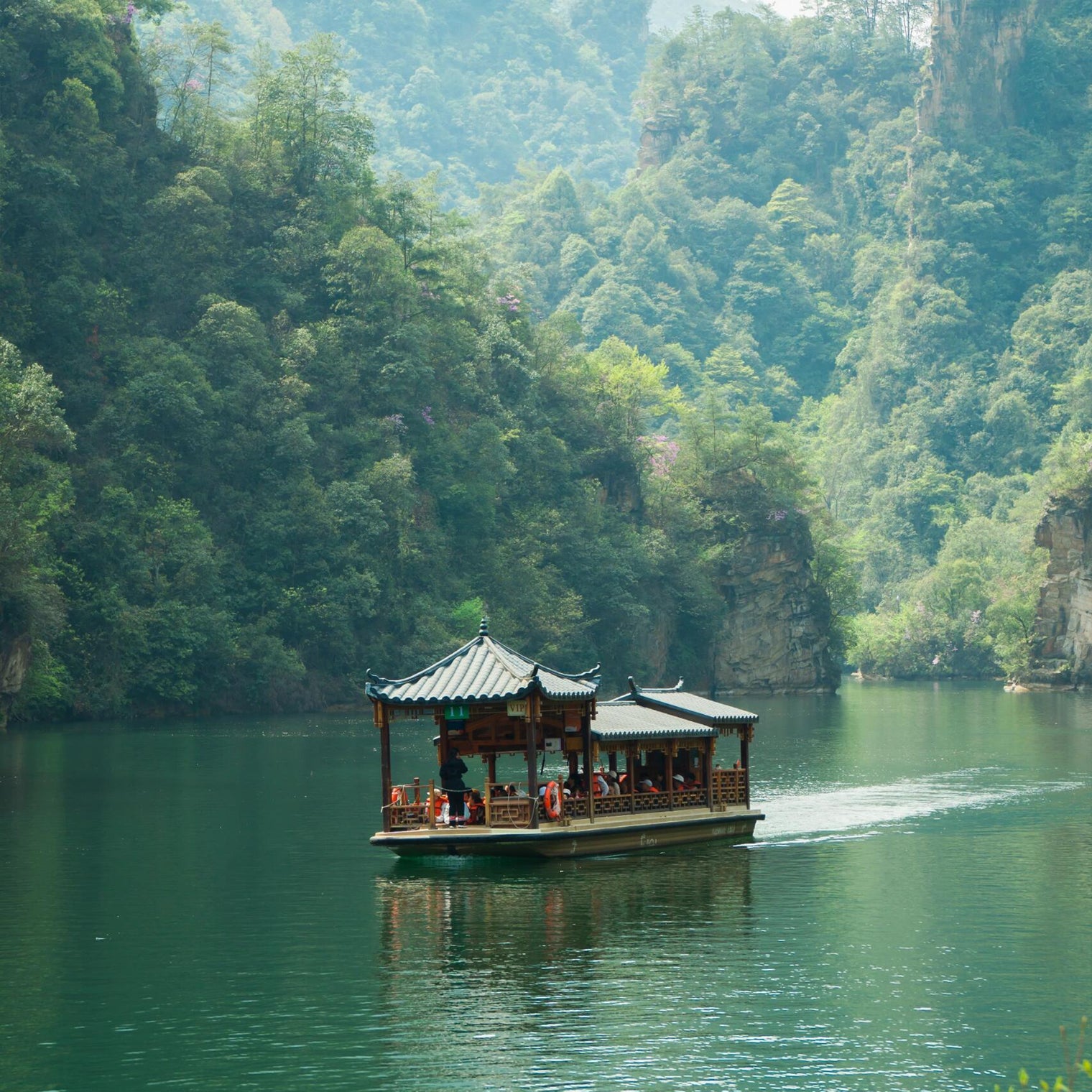 6 Days 5 Nights Beautiful Tianmen Package Tour
