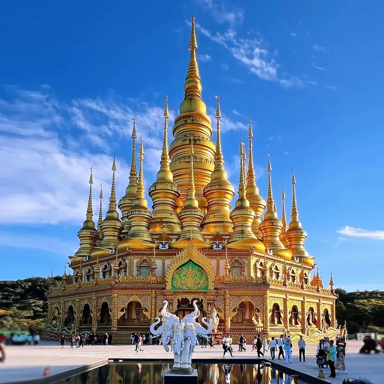 Kunming Dali Lijiang Luguhu Xishuangbanna 10 Days 9 Nights Small Group Tour